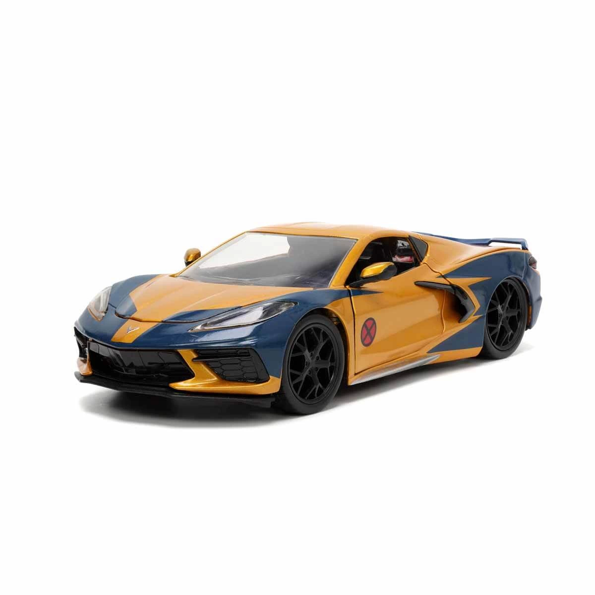 1:24 2020 Chevrolet Corvette Stingray Model Car and Wolverine Figure