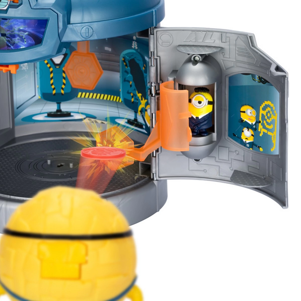 DM4 Transforming Surprise Play Set MN405000