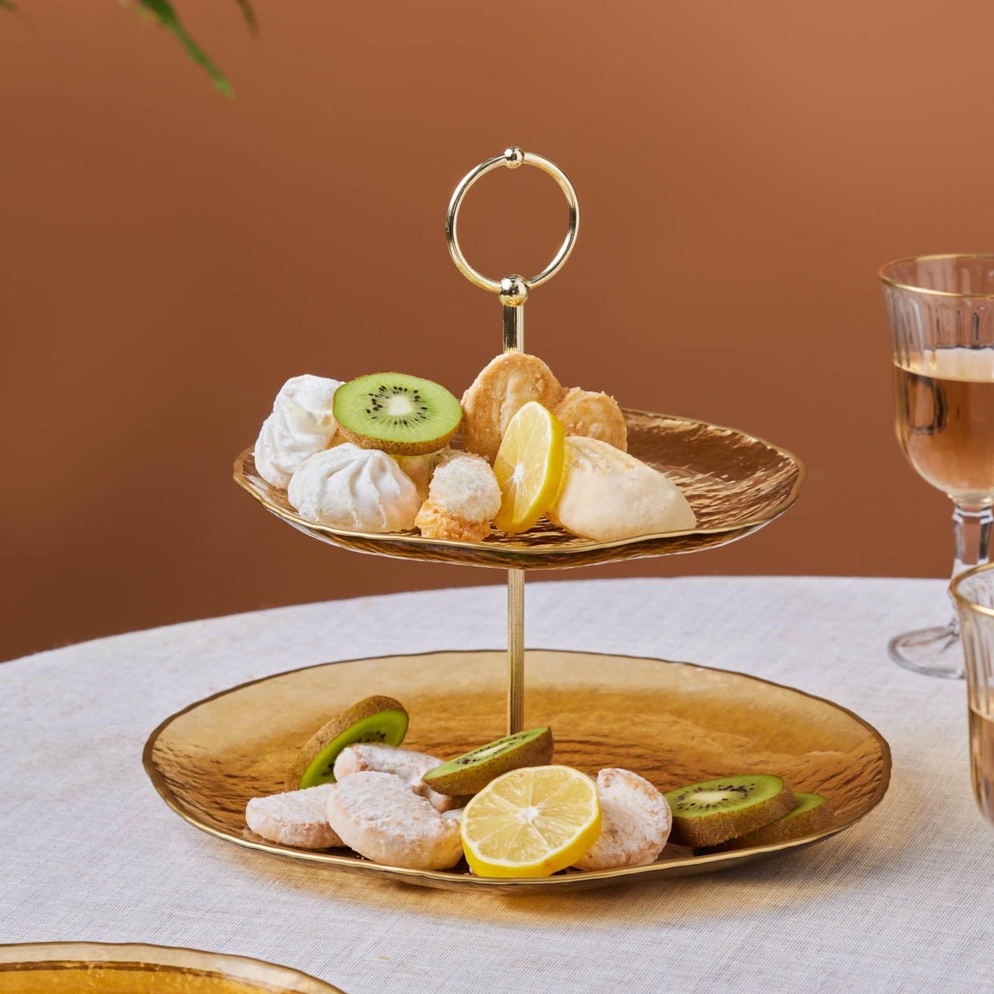 KARACA Dune Glass 7-Piece Dessert Set for 6 People, Cake Stand, Side Plate, Brown