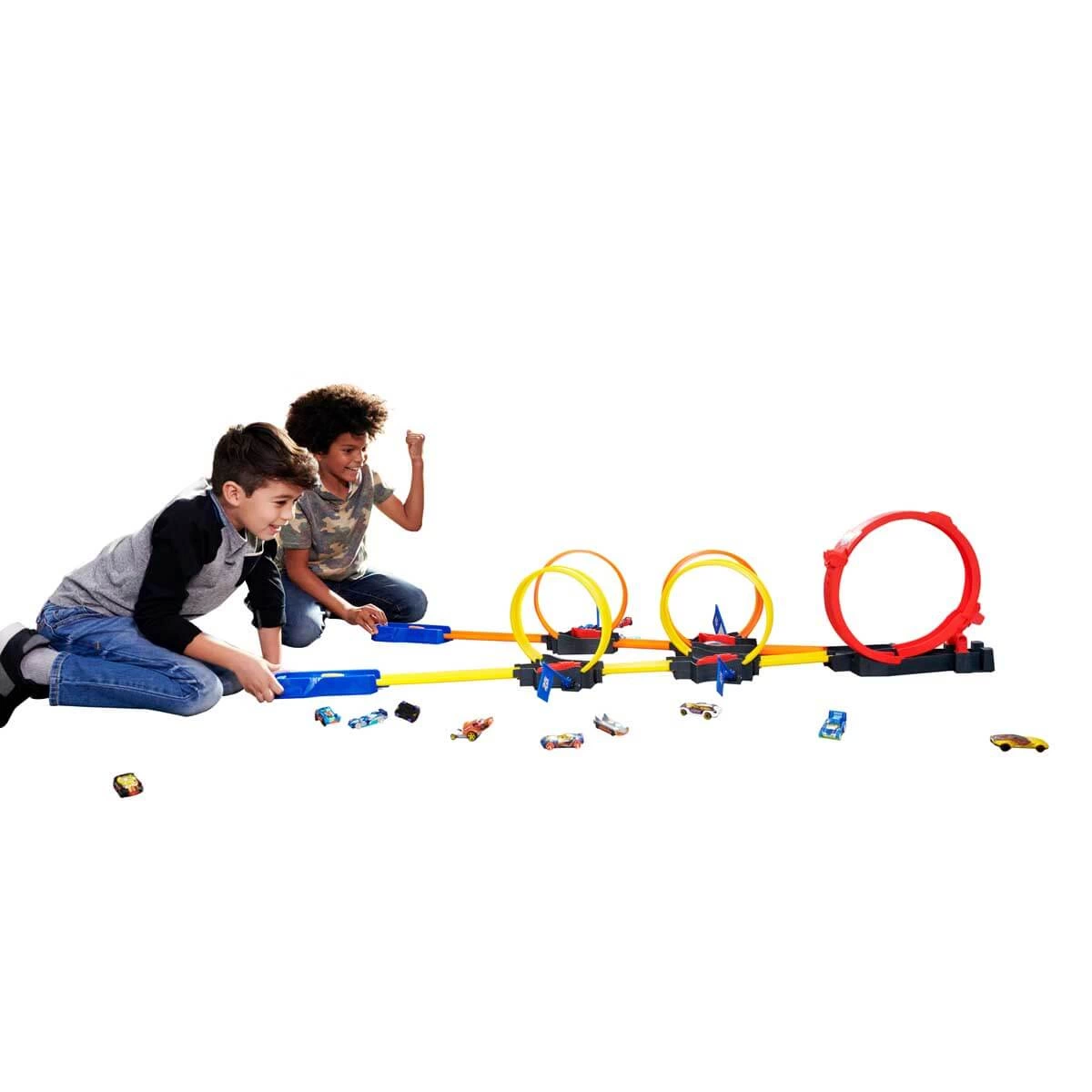 Hot Wheels Multi-Ring Race Track HDR83