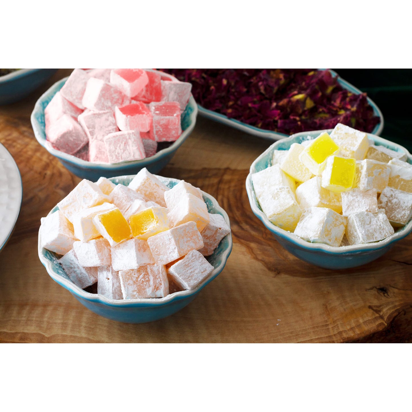 Cerez Pazari Turkish Delight With Rose, Orange, & Lemon Flavors, Gourmet Medium Size Snacks Gift Box, Traditional Confectionery Loukoumi, Vegan Candy Dessert Lokum, No Nuts, 16 oz.