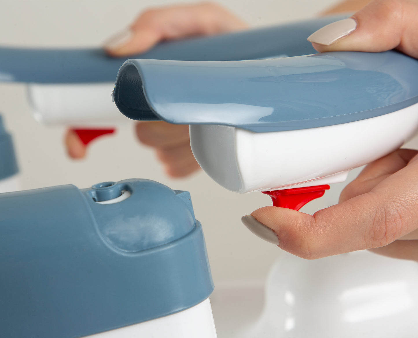 Babyjem anti-slip baby bath & sleeping seat side opening
