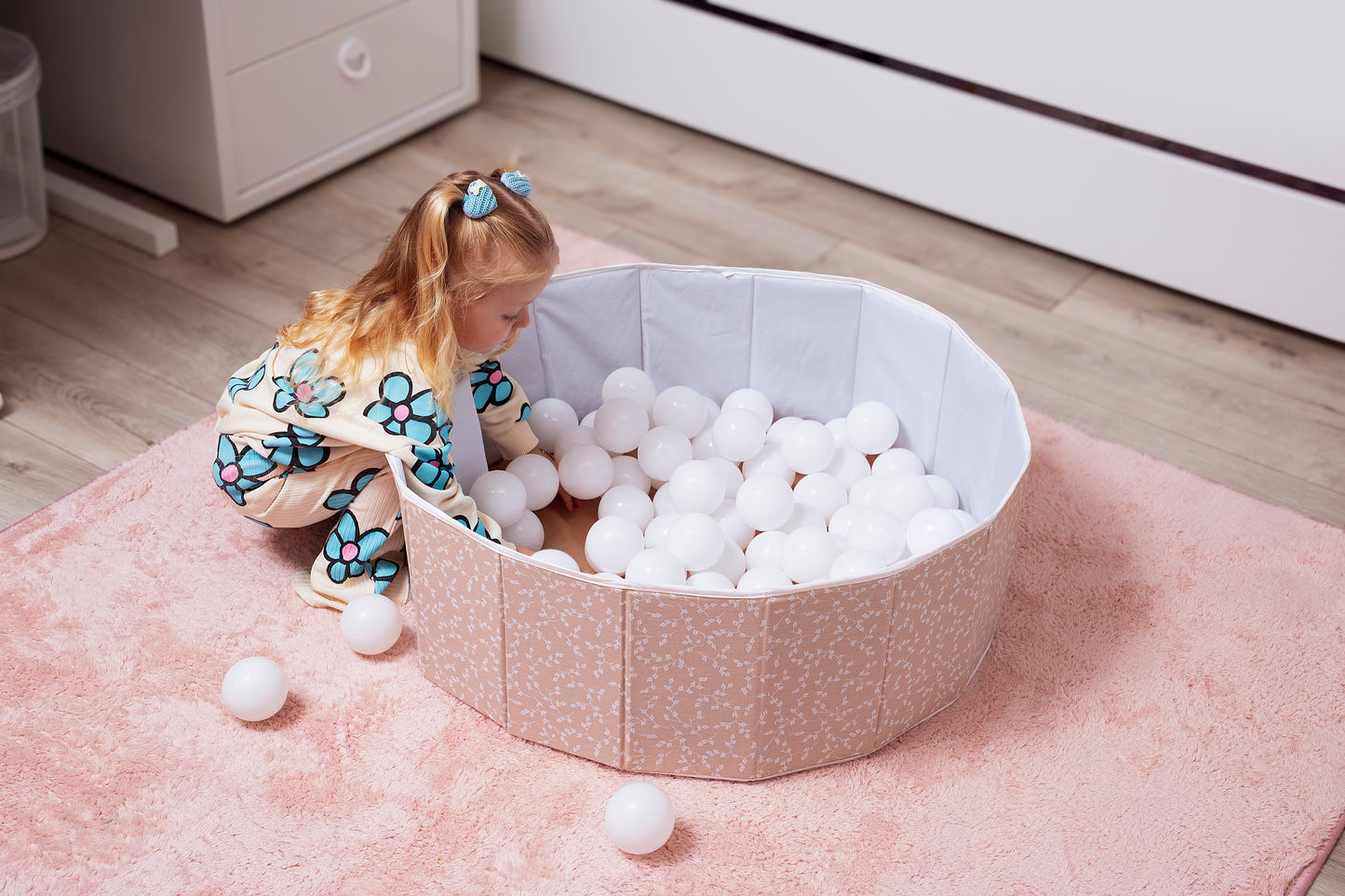 Babyjem foldable ball pool floral pattern (contains 100 balls)