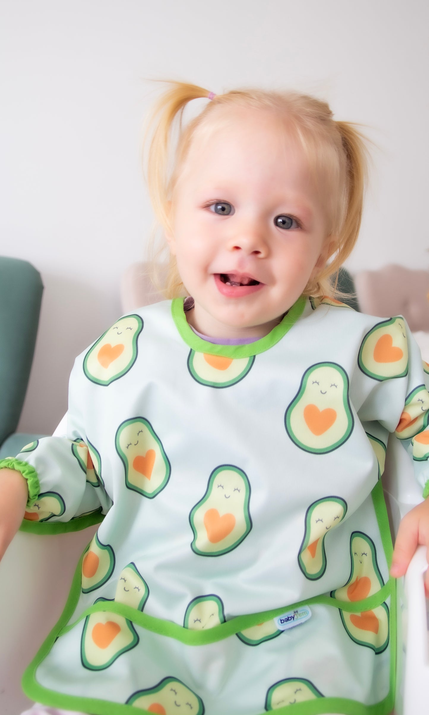 Babyjem blw bib with sleeves