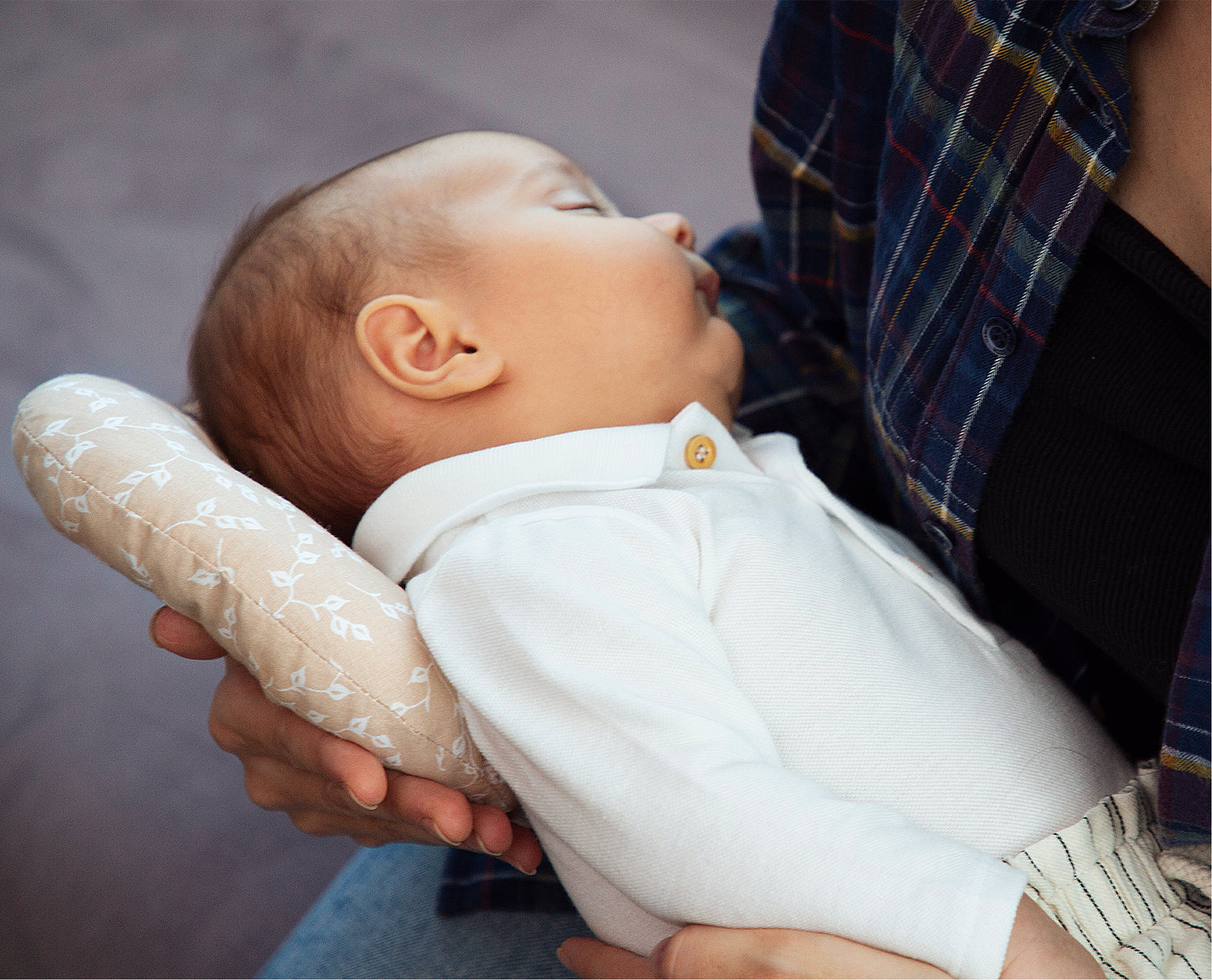 Babyjem breastfeeding pillow