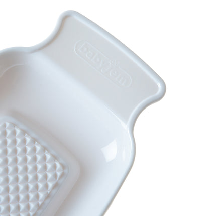 Babyjem Plastic Grater, collect puree, serve fresh, and clean easily dishwasher safe