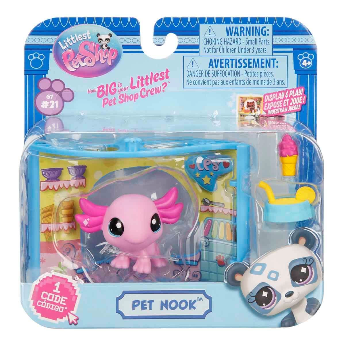 Littlest Pet Shop Pets and Themed Play Corner