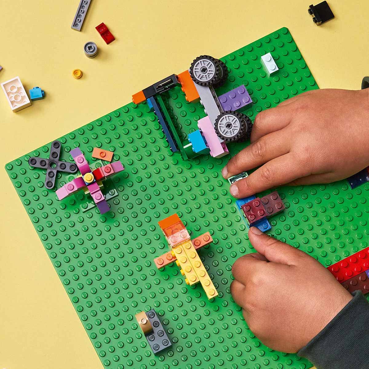 LEGO Classic Green Plate 11023