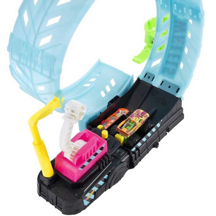 Hot Wheels Monster Trucks Glow-in-the-Dark Racing Set HBN02