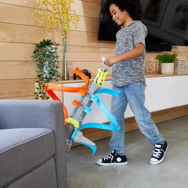 Hot Wheels Vertical Flight Thrill Track Set GRW39