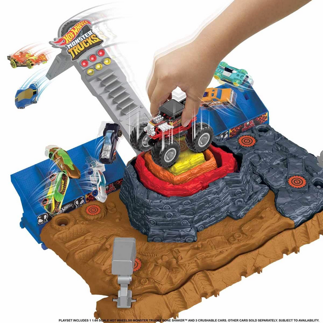 Hot Wheels Monster Trucks Ultimate Crash Arena Playset HNB96