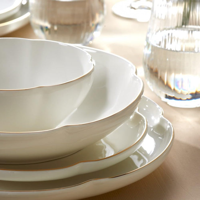 Karaca Flora Dinnerware Sets for 6 People, Modern Floral Design with Gold Trim Bone China Dinner Set, Kitchen Plates Bowls Set, Bone China, 24-Piece, White