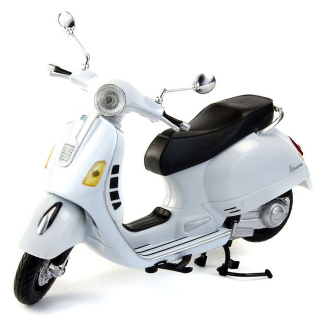 1:12 Vespa GTS 300 Super