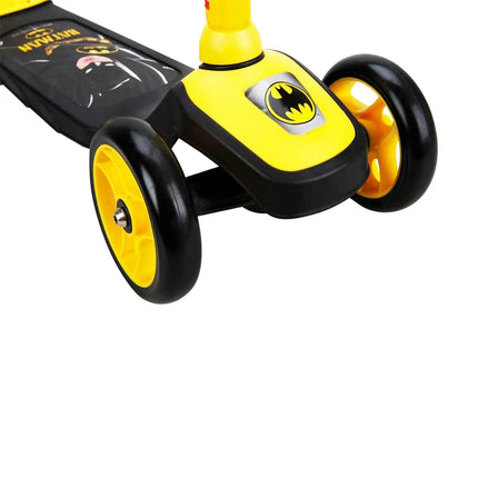 Batman 3-Wheel Twistable Scooter