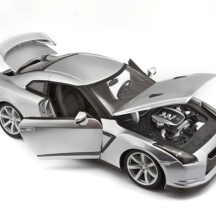Bburago 1:18 Nissan GT-R R35 2009 Model Araba