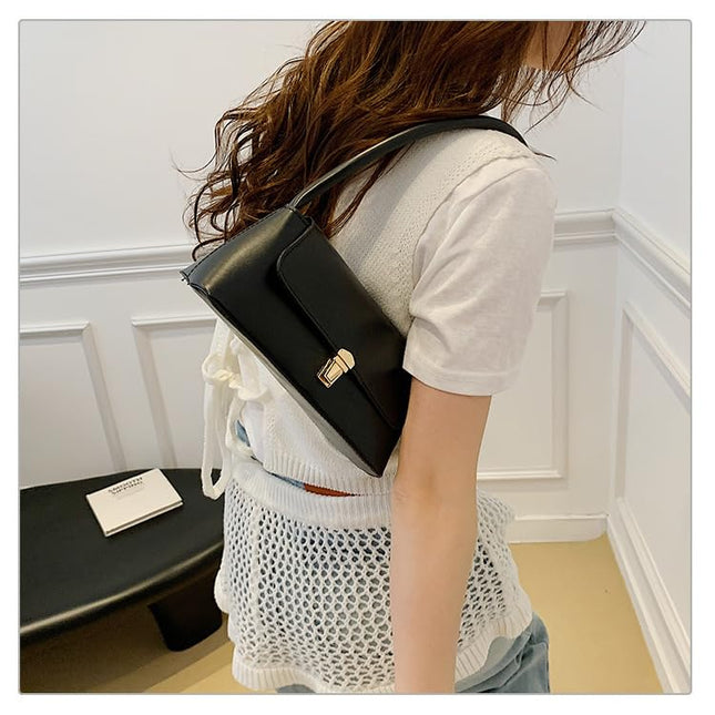 Base'ic Women's Vegan Leather Bag – Elegant Small Shoulder Purse with Lock Closure (Black)