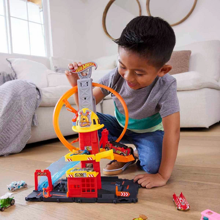 Hot Wheels Circle Track Fire Station HKX41