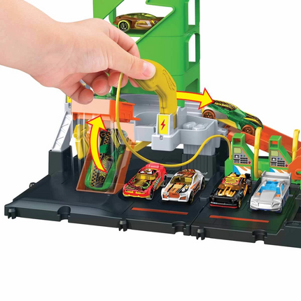 Hot Wheels Electric Vehicle Charging Station Playset HTN79