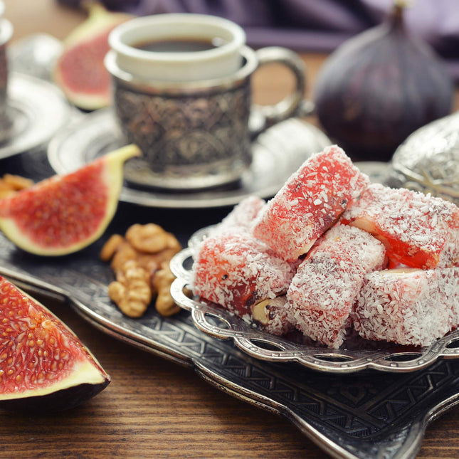 Cerez Pazari Turkish Delight In 4 Flavors, With Pistachio, Hazelnut & Walnut, Assorted Gourmet Turkish Delight In Elegant Tin Gift Box, Sweet Traditional Soft Candy Dessert 25 Pcs, 1.1 lb (500g)