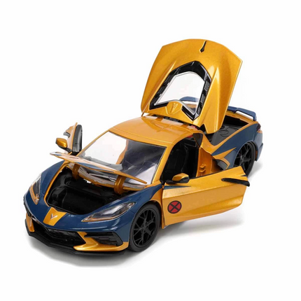 1:24 2020 Chevrolet Corvette Stingray Model Car and Wolverine Figure