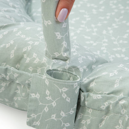 Babyjem babynest with toys