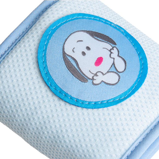 Babyjem knee pad with touch and close fastener