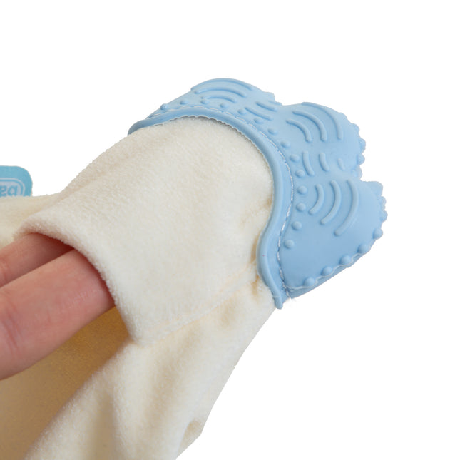 Babyjem sleeping friend with theeter