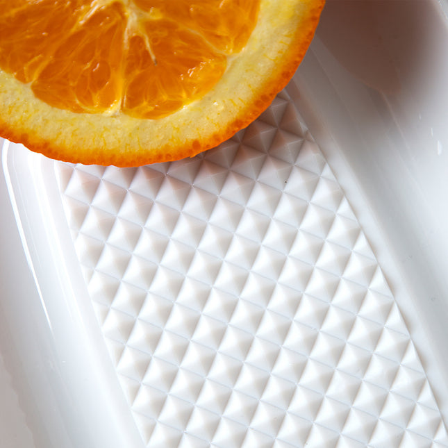 Babyjem Plastic Grater, collect puree, serve fresh, and clean easily dishwasher safe