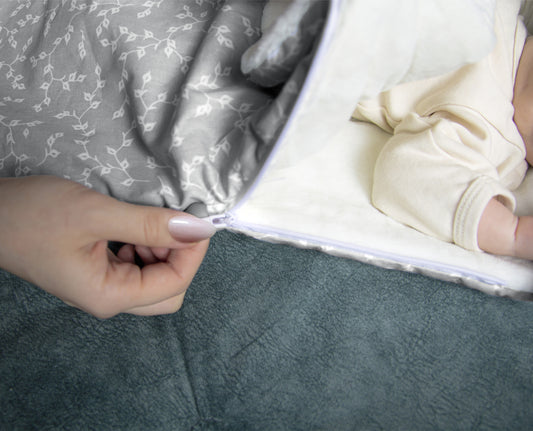 Babyjem swaddle with flower patterns