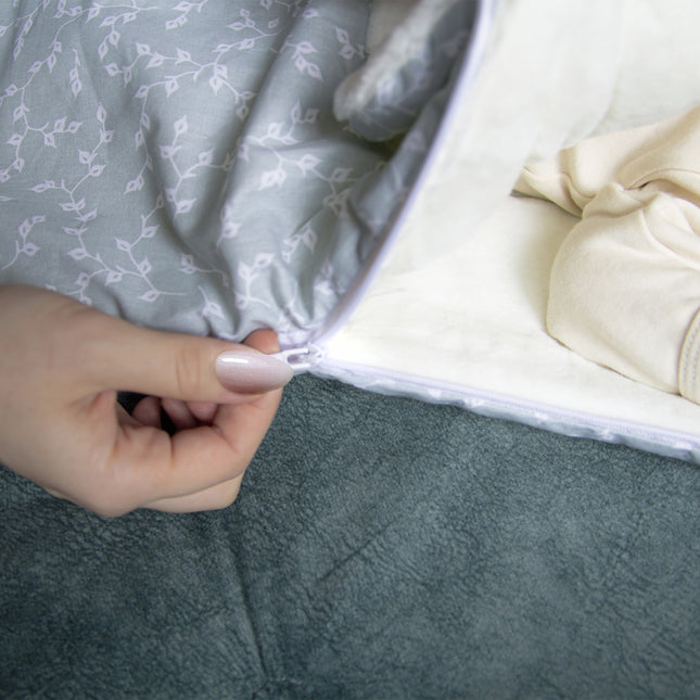 Babyjem swaddle with flower patterns