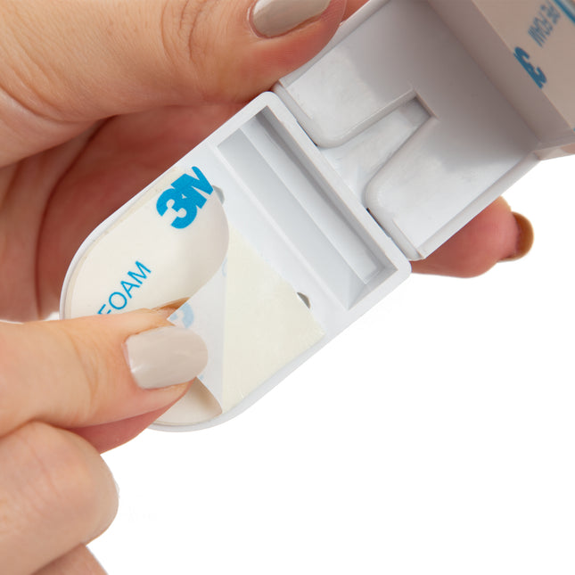 Babyjem non screw drawer lock / white