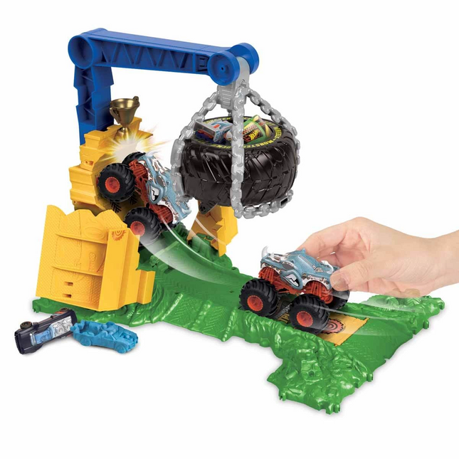 Hot Wheels Monster Trucks Arena Rhinomite Challenge Playset HTP18