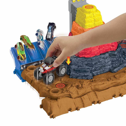 Hot Wheels Monster Trucks Ultimate Crash Arena Playset HNB96