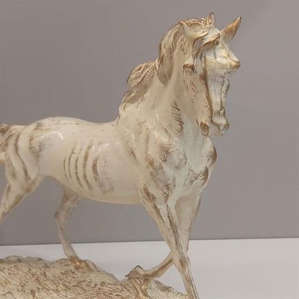 At Biblo Krem Altın