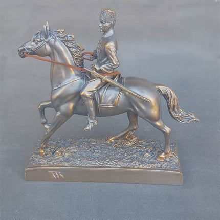 At Üstünde ATATÜRK Füme