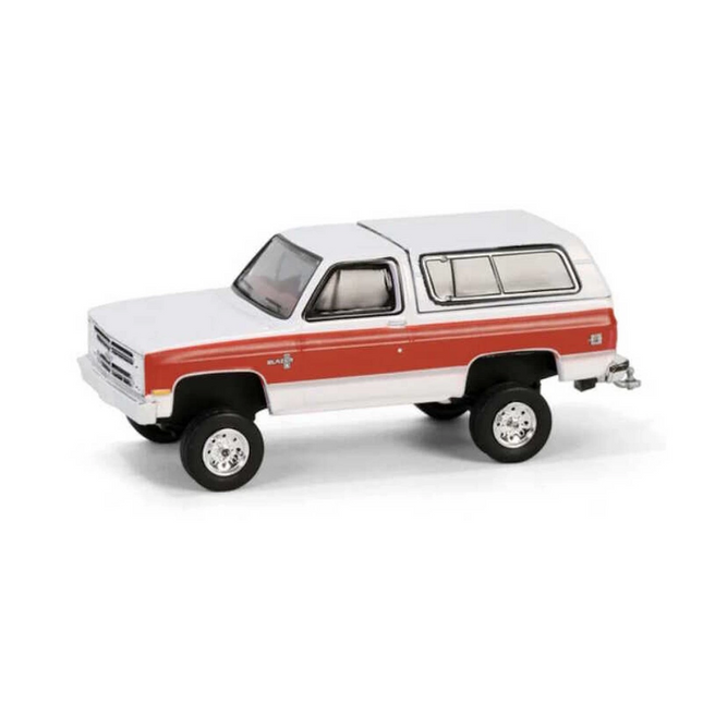 Greenlight 1/64 All-Terrain Series 16- 1984 Chevrolet K5 Blazer Silverado
