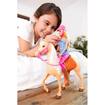Barbie Bebek ve Güzel Atı Oyun Seti
