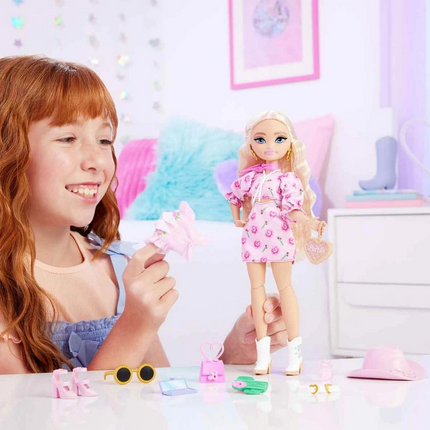 Barbie Dream Besties Festival Kombinleri Barbie Malibu Bebek ve Aksesuarları
