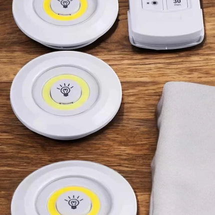 Led Lamba 3'lü Uzaktan Kumandalı Yapışkanlı Beyaz Işık
