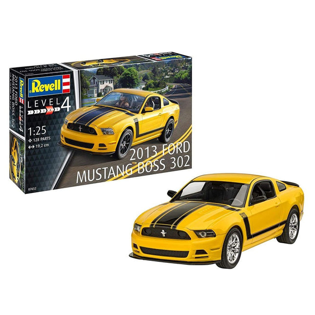 Revell 2013 Ford Mustang Boss 302 Model Car