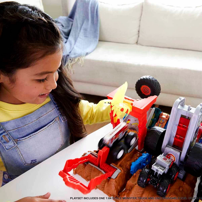 Hot Wheels Monster Trucks Arena Challenge Starter Set HNB87