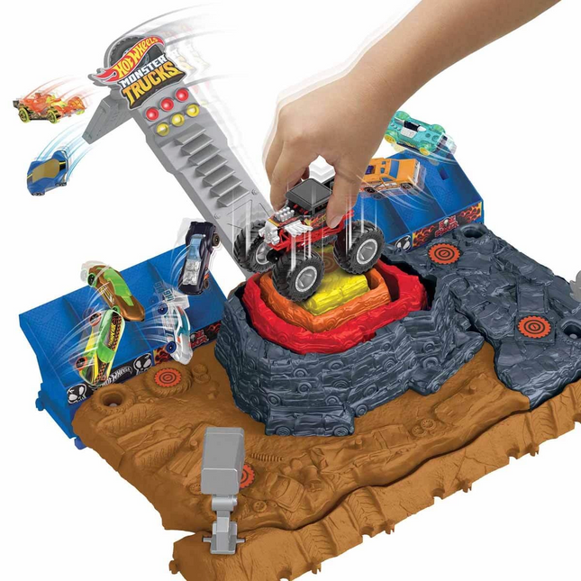 Hot Wheels Monster Trucks Ultimate Crash Arena Playset HNB96