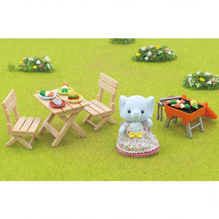 Sylvanian Families BBQ Picnic Elephant Girl 5640