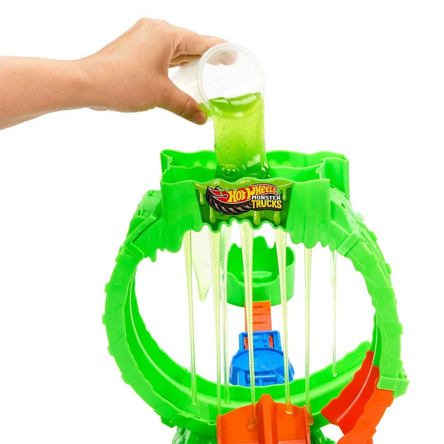 Hot Wheels Monster Trucks Mutant Kaosu Çemberde Yarış Oyun Seti