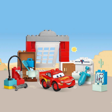 LEGO DUPLO Disney ve Pixar Arabalar McQueen’in Doc’un Garajını Ziyareti 10456